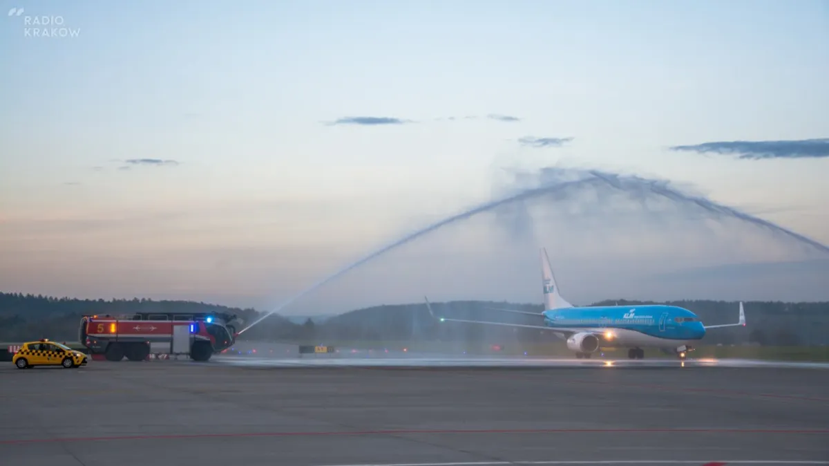 Salut wodny na powitanie Boeinga B737-700