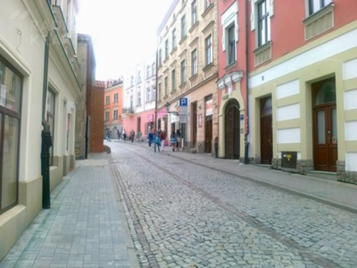 Trzej mężczyzni z nagrodami za uratowanie życia tarnowianki