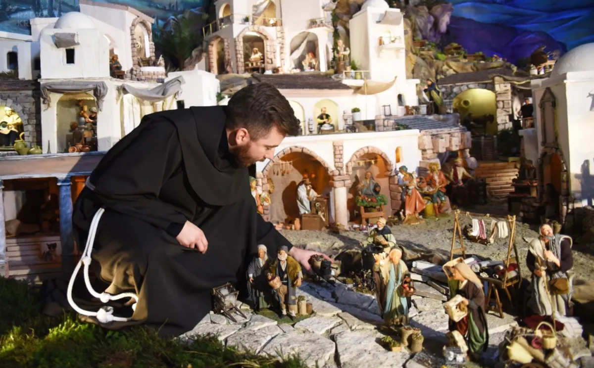 Bernardyni kończą prace nad ruchomą szopką w Kalwarii Zebrzydowskiej