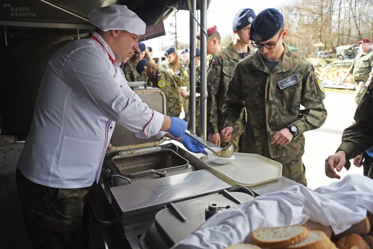 Piknik NATO w 6 Dywizji Powietrzno Desantowej