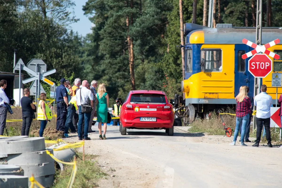 Tragedia na przejeździe kolejowym w Szaflarach: śledztwo musi zostać uzupełnione