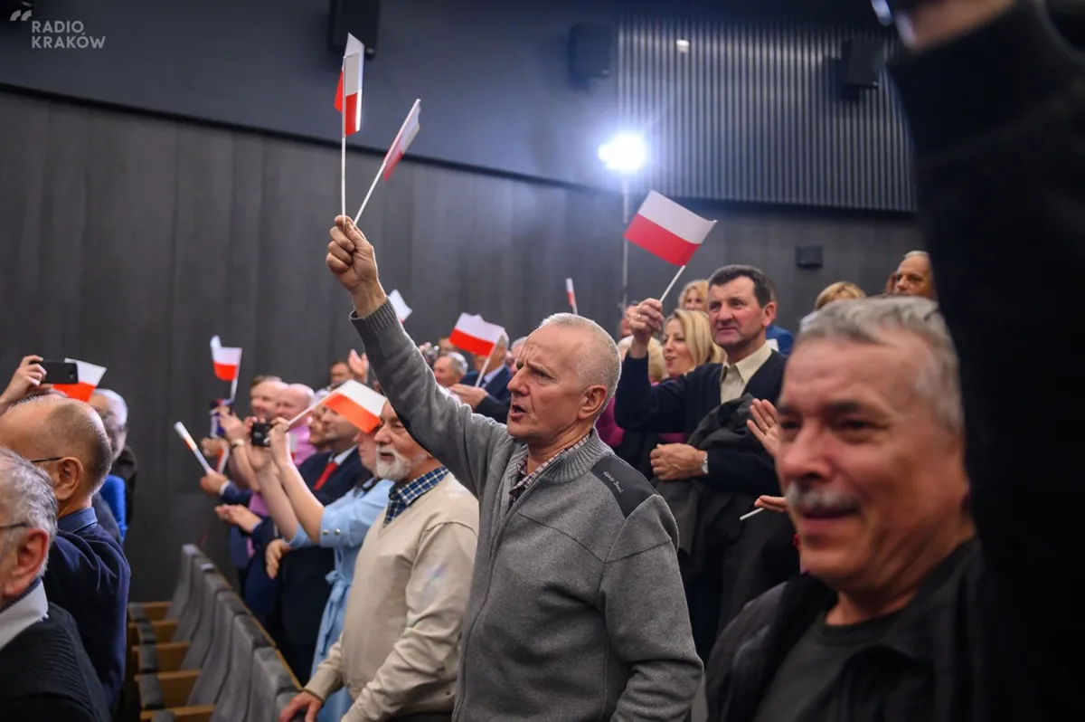 Prezes PiS Jarosław Kaczyński podczas spotkania wyborczego w Tarnowie