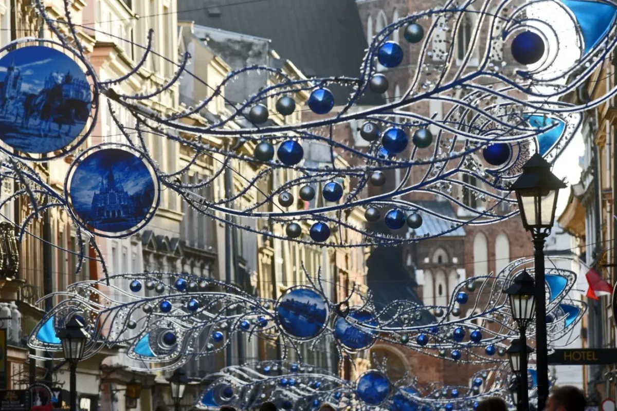 Kraków już w świątecznej szacie