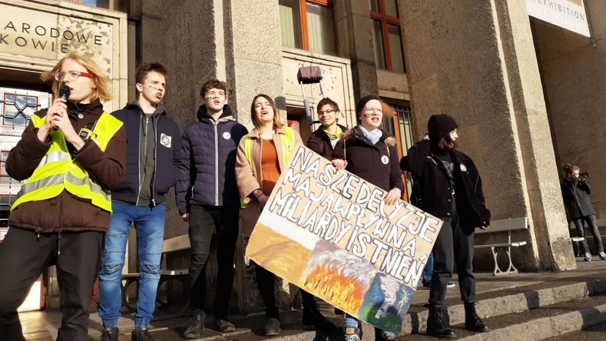Młodzieżowy Strajk Klimatyczny znowu protestuje w Krakowie