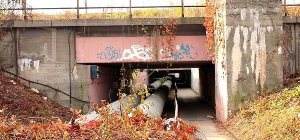 Utrudnienia w Płaszowie: Zamknięty tunel, uruchomiony autobus