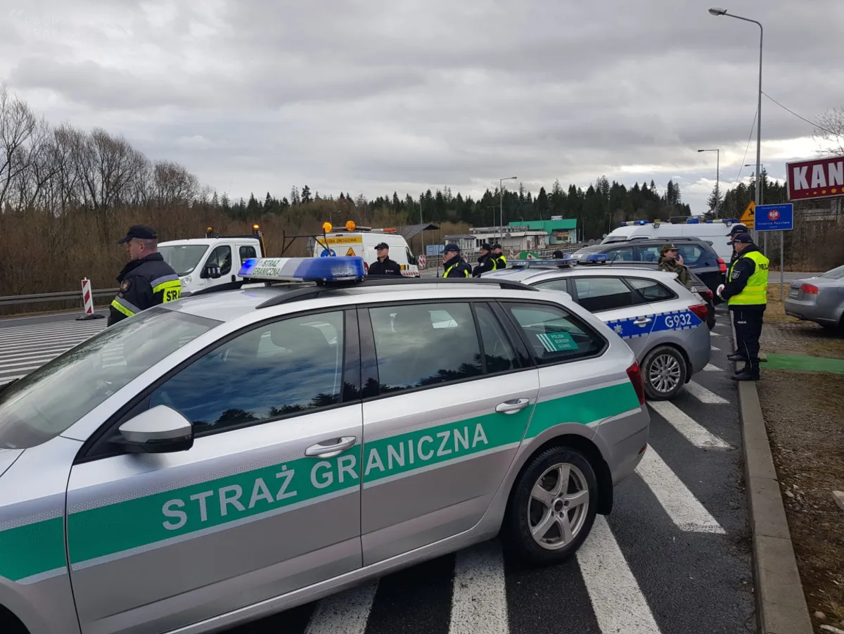 Kontrole sanitarne na polsko-słowackich przejściach granicznych