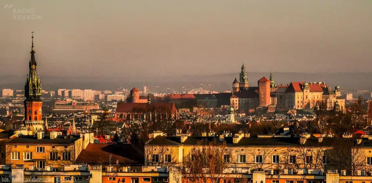 Wschód słońca nad opustoszałym Krakowem