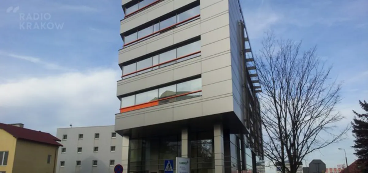 76 osób wraca do kliniki na Mehoffera. Koniec ewakuacji