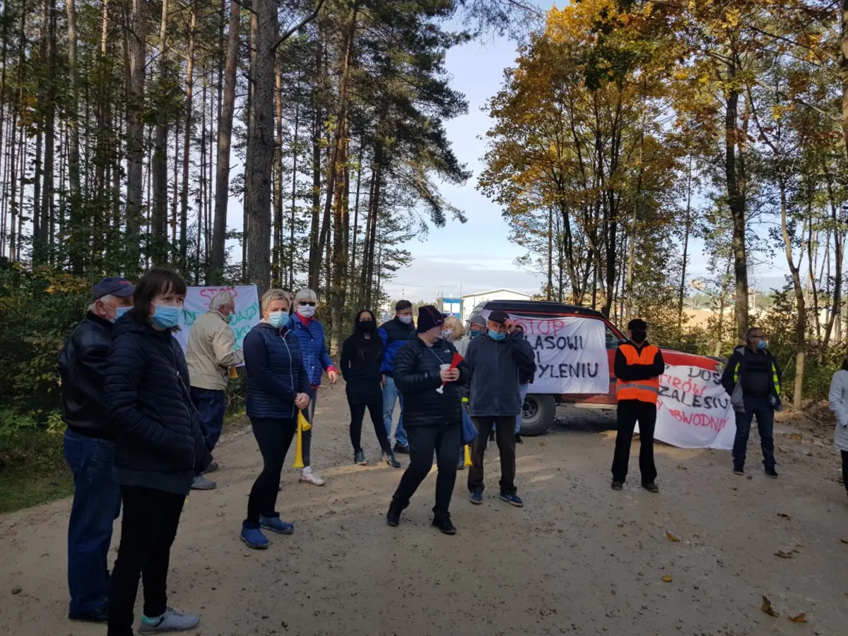 Protest przed kopalnią dolomitu w Jaroszowcu