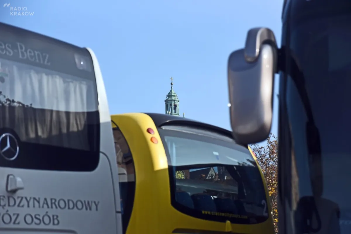 Protest właścicieli autokarów turystycznych pod Wawelem