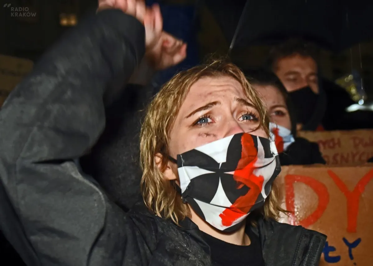 Dziewiąty dzień Strajku Kobiet na Rynku Głównym w Krakowie