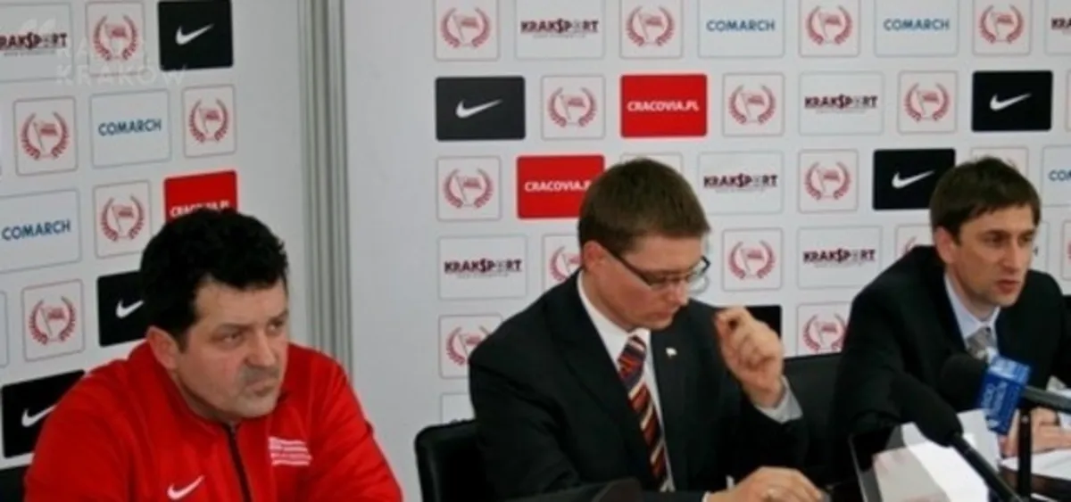 PZHL łamie prawo - twierdzą władze Cracovii