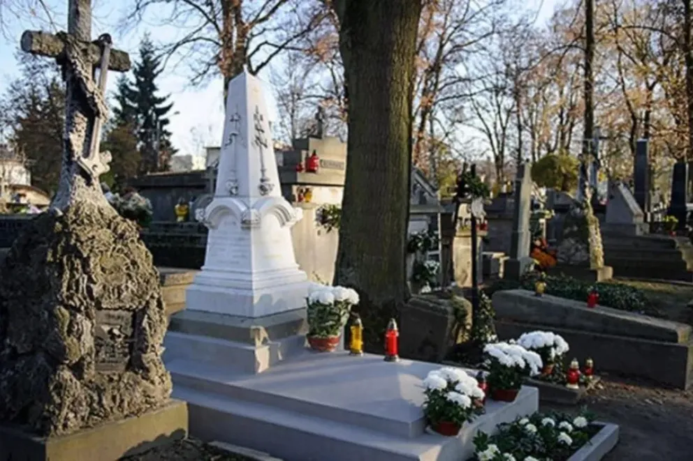 Jednokierunkowe ulice i zakazy ruchu. Duże zmiany przy cmentarzach w Tarnowie
