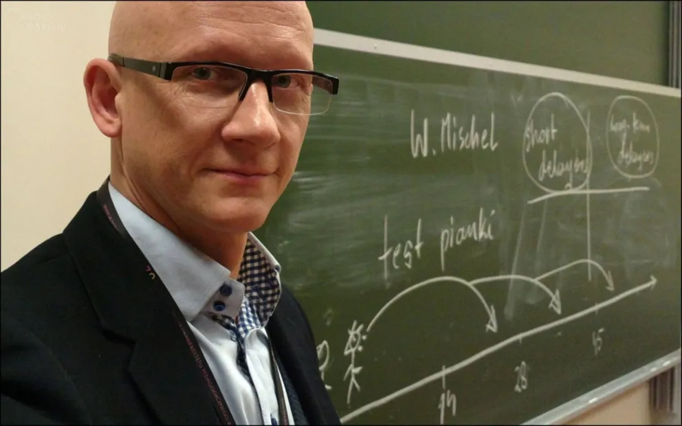Dr Mariusz Makowski, psycholog z UEK o dobrym świętowaniu w cieniu pandemii