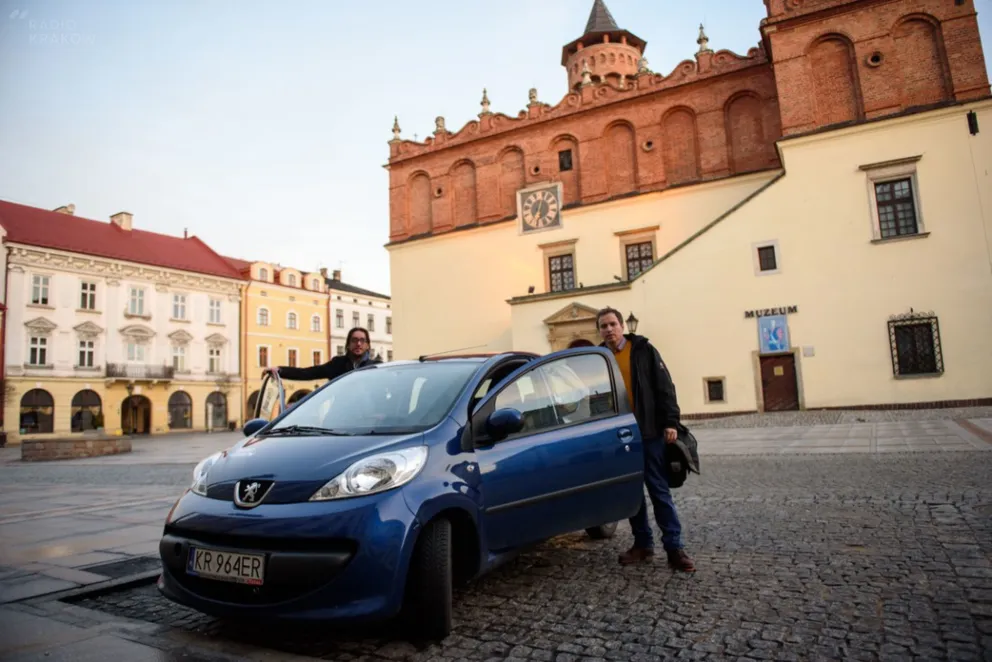 Test Radia Kraków: pociąg szybszy od autobusu na trasie Tarnów - Kraków. RELACJA i SONDA