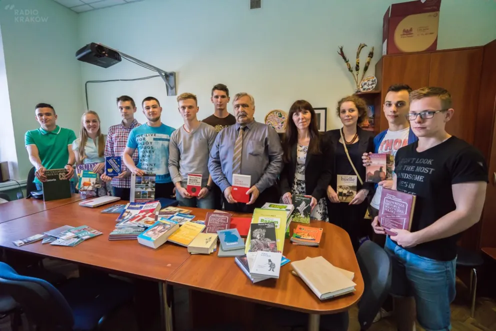 Zbiórka książek dla Polaków na Ukrainie. Radio Kraków przyłączyło się do akcji