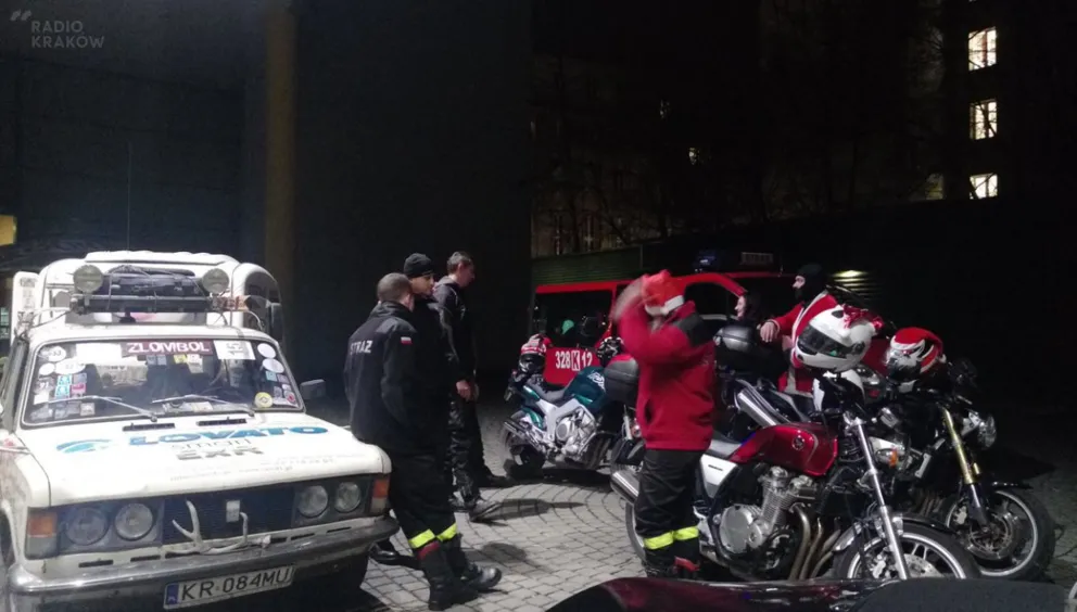 Wyjątkowe Mikołajki w ośrodku na ul. Tynieckiej. Święty Mikołaj wyjechał z Radia Kraków