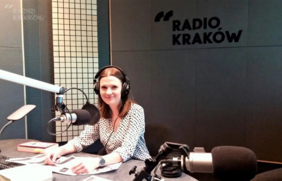 Z radiowej biblioteki: Edyta Świętek "Spacer Aleją Róż"