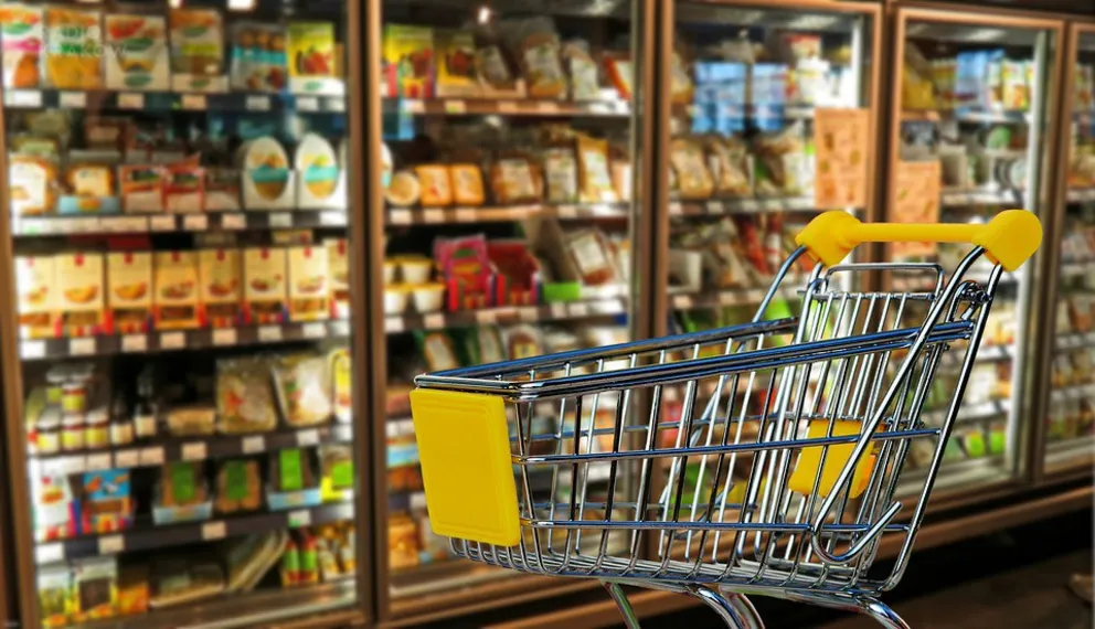 Polska rodzina rocznie marnuje żywność za 2,5 tys. zł