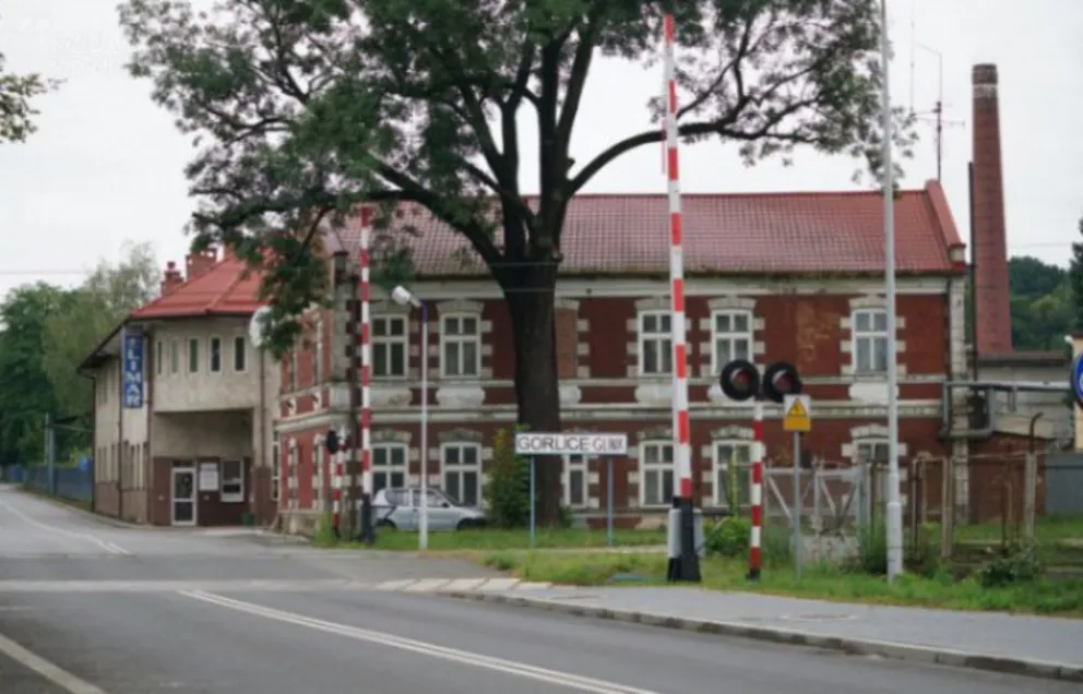 Co dalej z usunięciem groźnej substancji z byłej rafinerii nafty Glimar w Gorlicach?