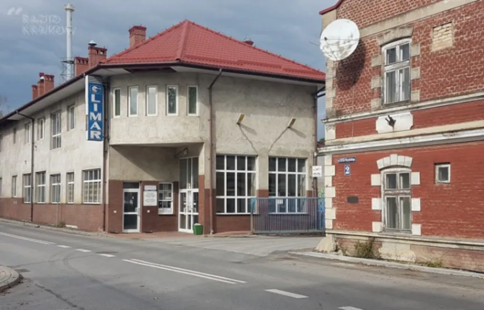 Minął wyznaczony termin na wywiezienie kwasu z terenu nieczynnej rafinerii Glimar w Gorlicach