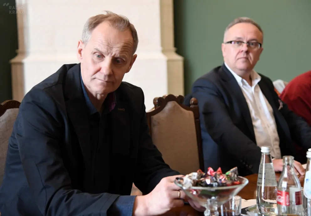 Kto uporzadkuje chaos  w PZHL?