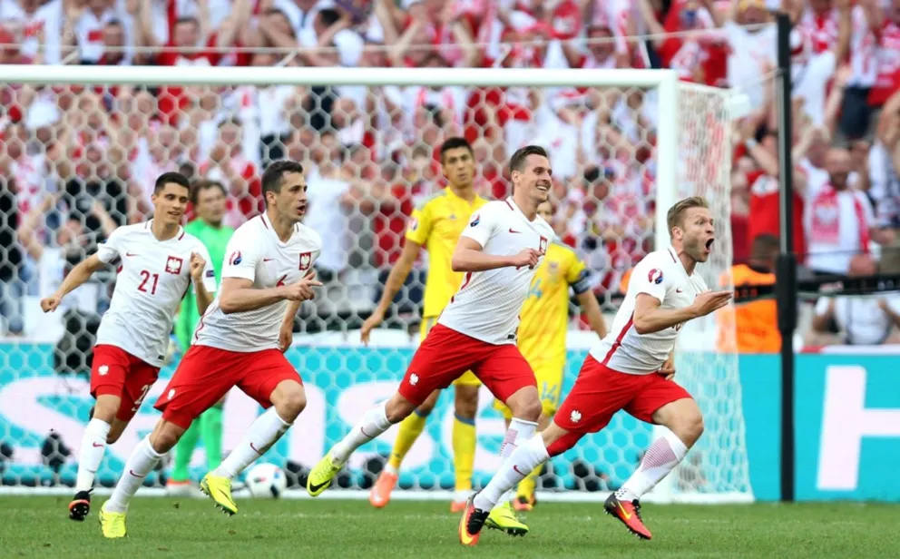 L'Equipe  nieoficjalnie : Euro przełożone!