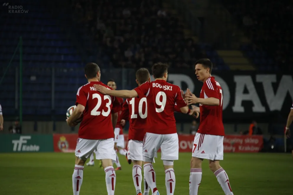 Ekstraklasa piłkarska – podpisano porozumienie w sprawie nazwy i herbu Wisły Kraków