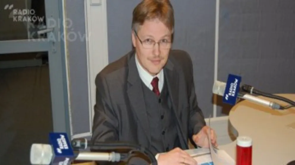 Dyrektor V LO w Krakowie podejrzany o niszczenie mienia