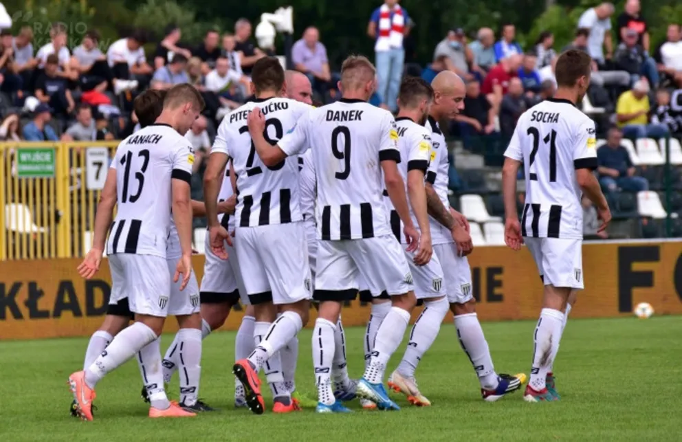 Sandecja wygrywa z liderem - na wagę utrzymania?
