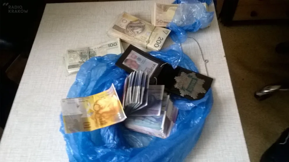 Oszust działający metodą "na wnuczka" ujęty w Michałowicach