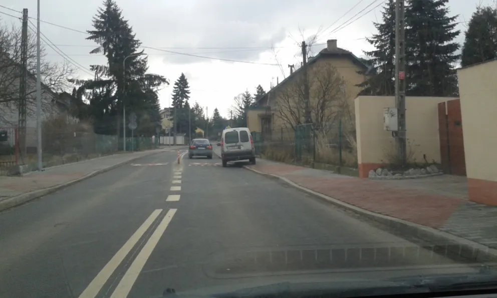 "Na wiosnę progi zwalniające z ul. Bieżanowskiej znikną". Kolejna pusta obietnica ZIKiT-u?