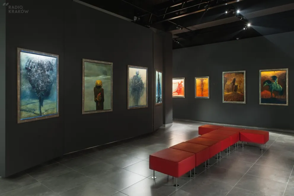 Wirtualny spacer po Galerii Zdzisława Beksińskiego