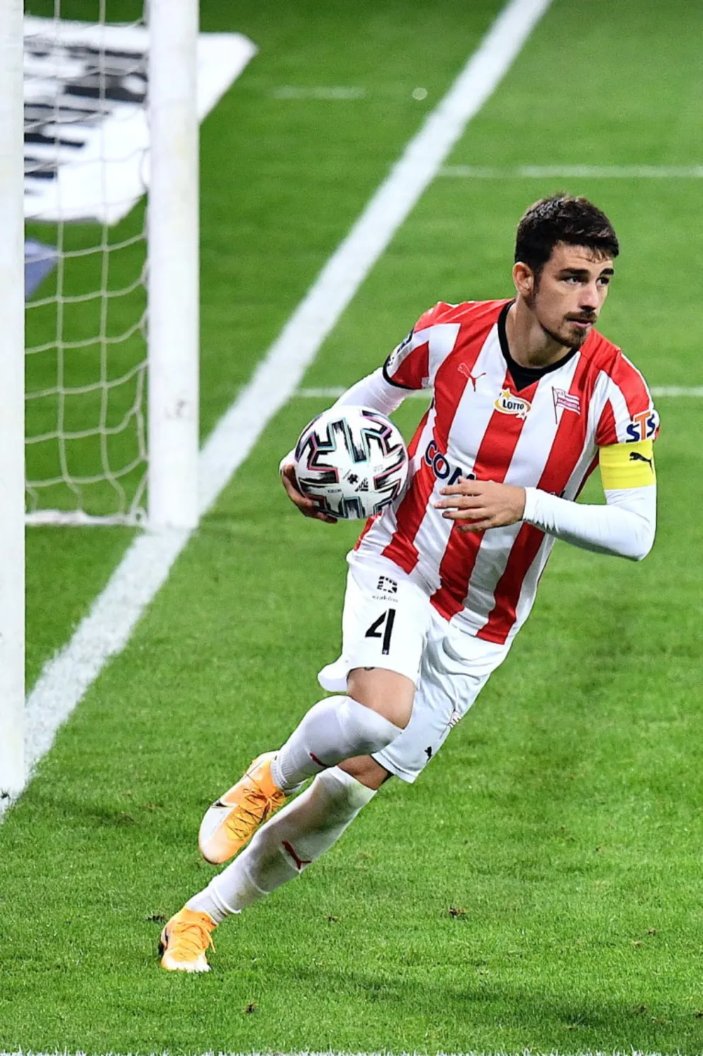 Cracovia: pierwsza porażka piłkarzy, sukces hokeistów