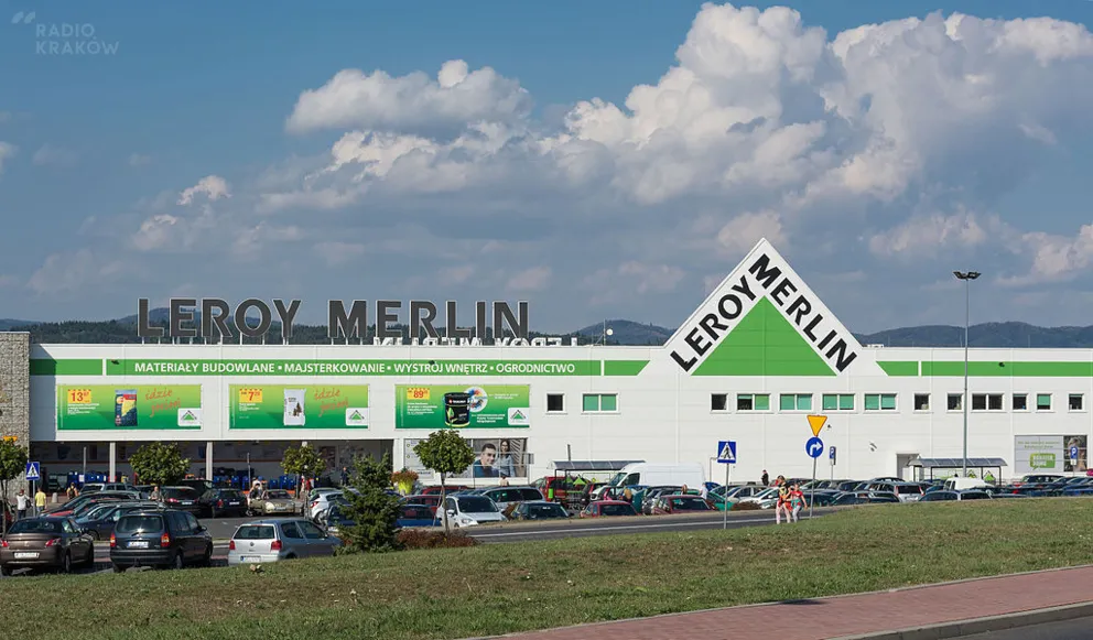 Tarnów: Kasjer z marketu budowlanego zakażony koronawirusem