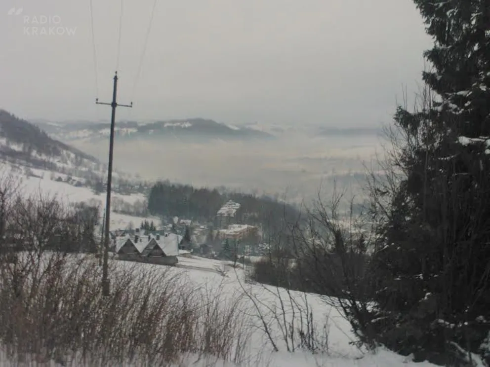 Smog w Zielonkach taki jak w Krakowie. PAS: "Uchwałę antysmogową powinny też przyjąć okoliczne gminy"