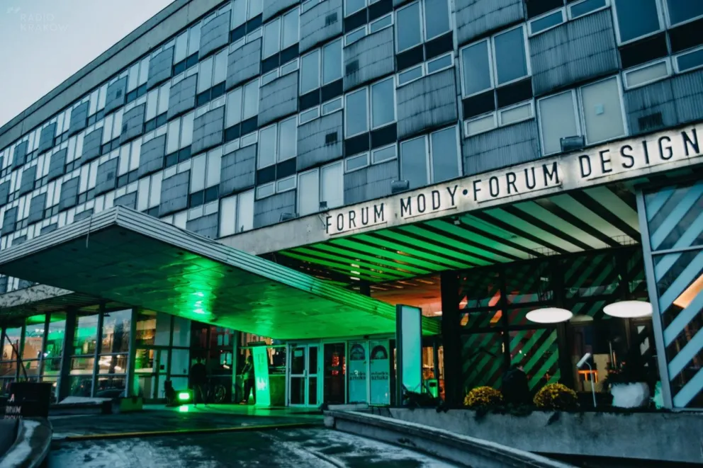 Duch Hotelu „Cracovia” wychodzi „na pole”