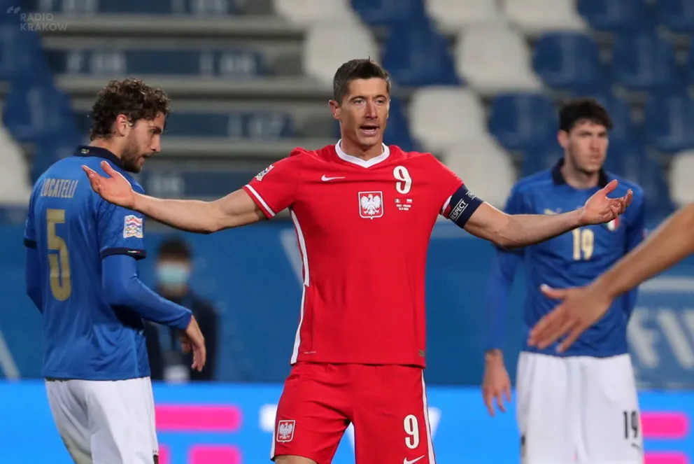 Słaby mecz i przegrana z Włochami 0:2