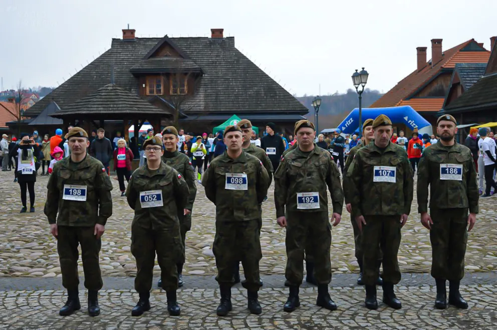 Ponad 200 uczestników wystartowało w VIII edycji biegu Tropem Wilczym w Nowym Sączu