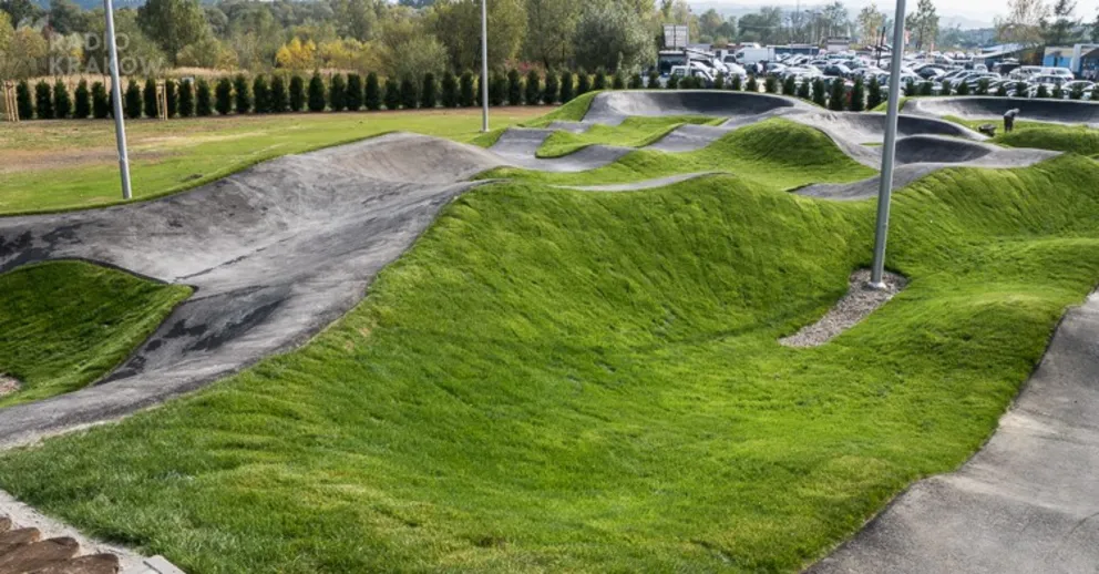 Nowy Sącz: place zabaw, siłownie plenerowe i pumptrack zamknięte