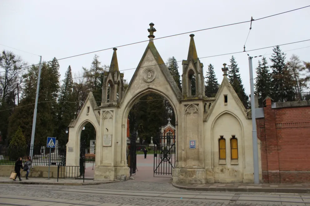 "Mistyczny Lwów" i "Mistyczne Wilno"