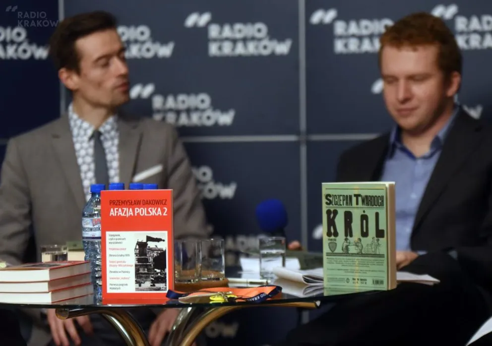 Sąd nad książką: "Król" Szczepana Twardocha vs.  „Afazja polska 2” Przemysława Dakowicza  