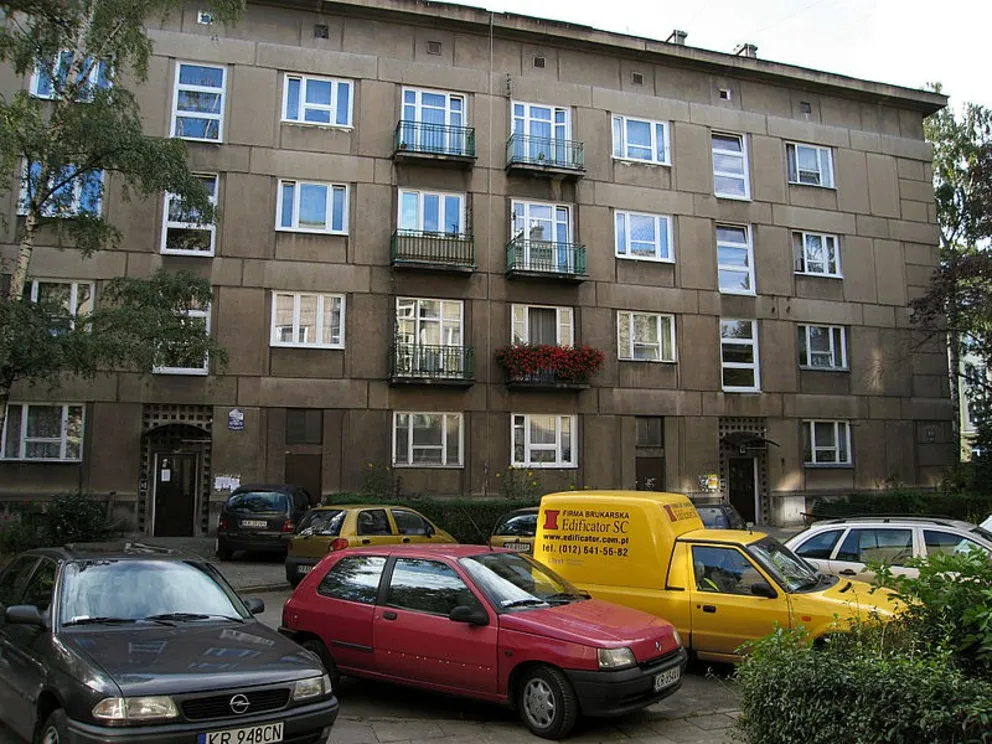 Życie w wielkiej płycie - niby osobno, ale jednak razem