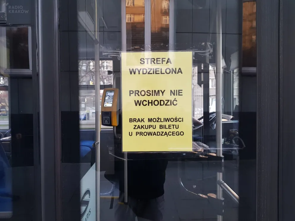Ministerstwo Zdrowia: 21 nowych przypadków zakażenia koronawirusem, łącznie 177; zmarła czwarta osoba. RELACJA (16.03.2020 r.)