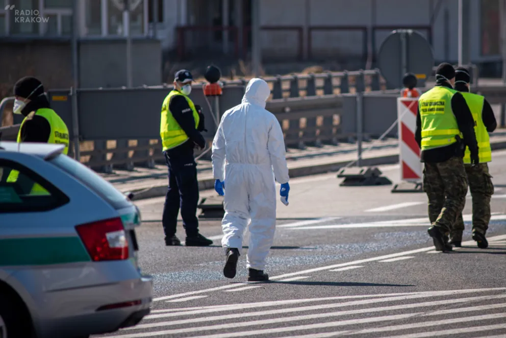 Kolejnych 16 przypadków koronawirusa, łącznie 563. Zmarła siódma osoba, 4 nowe przypadki w Małopolsce