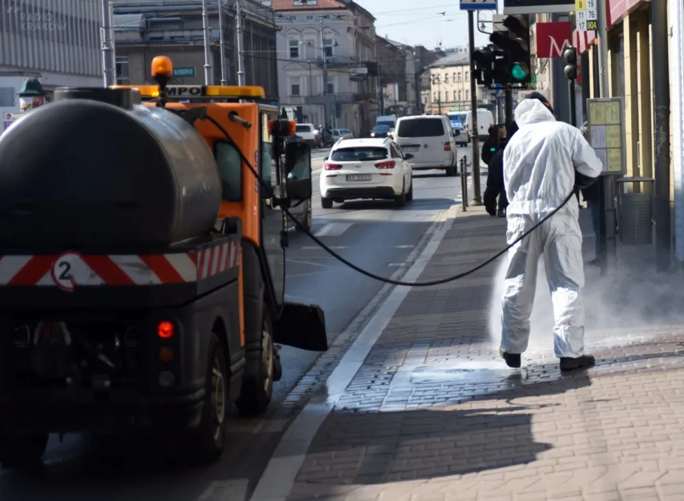 Ministerstwo Zdrowia: 20 nowych przypadków koronawirusa, łącznie 1 051; nie żyje 14 osób