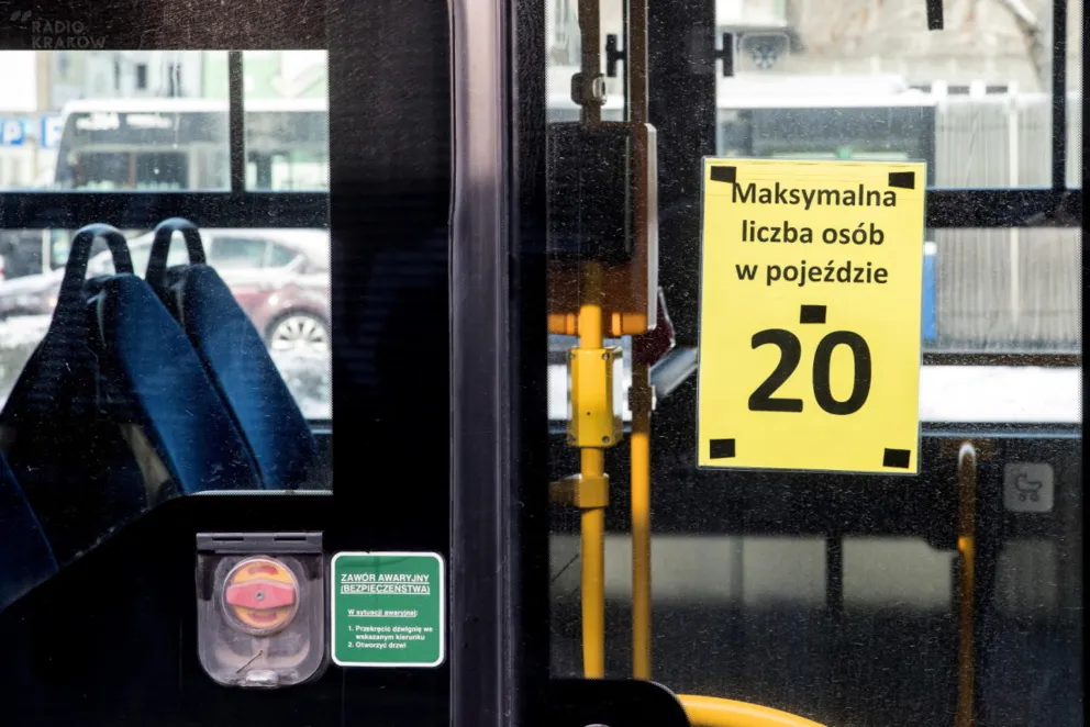 MZ: 71 nowych przypadków koronawirusa; łącznie 2055; zmarło kolejne pięć osób. 30.03.2020. RELACJA