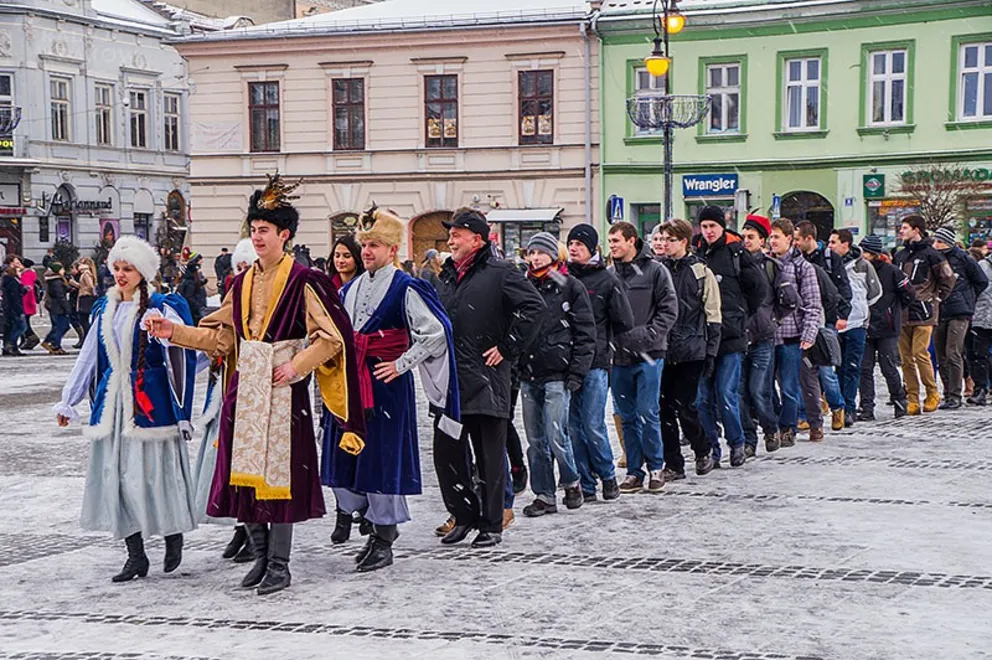 Nowy Sącz: zatańczyli poloneza na rynku