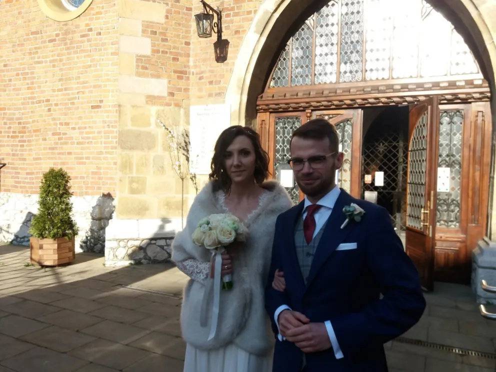 Niektóre pary decydują się na ślub w czasie zarazy. "Najważniejsze, że powiedziała tak"