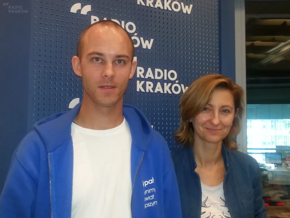 Wielkie wyklejanie na Placu Szczepańskim